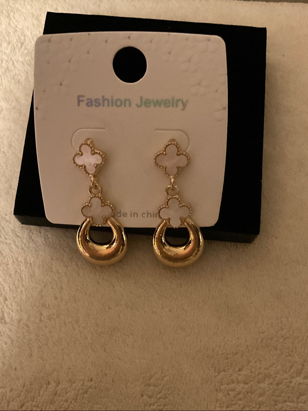 Fashion Jewelry Gold and White Clover Dangle Earrings